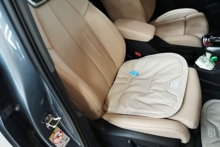 Used Audi Q4 e-tron 2024 40 e-tron Boundary Edition Right Front Seat