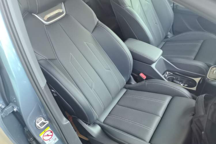 Used Audi Q4 e-tron 2024 40 e-tron Boundary Edition Right Front Seat