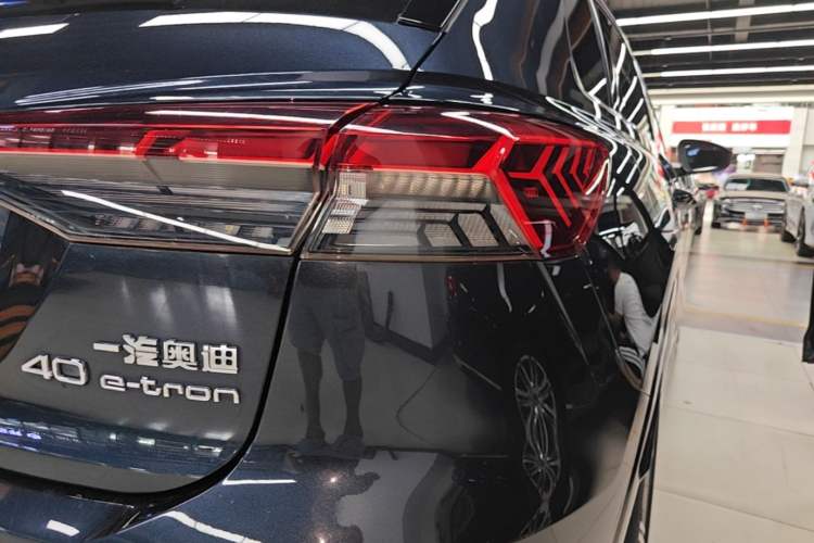 Used Audi Q4 e-tron 2024 40 e-tron Boundary Edition Right Rear Taillight