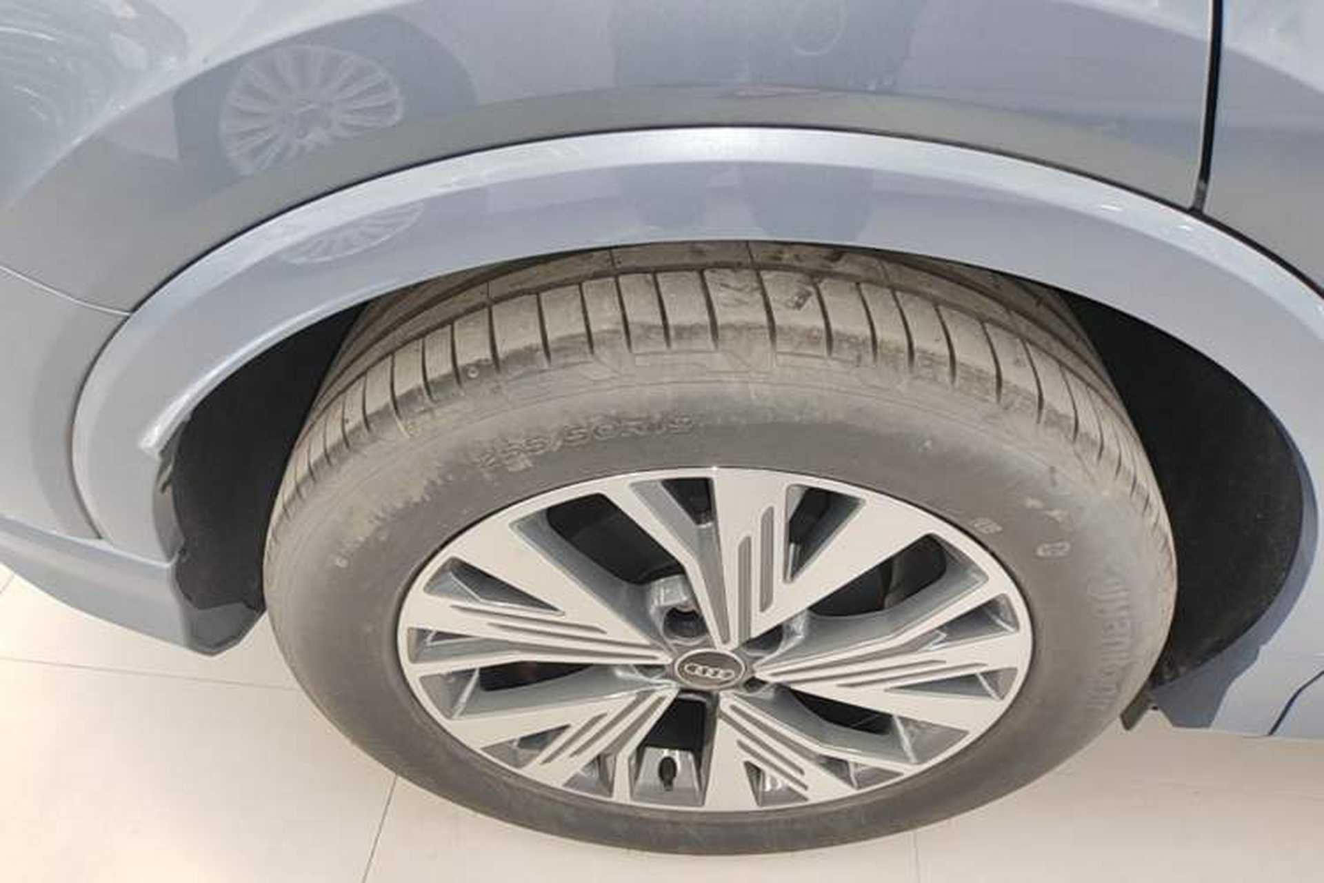 Used Audi Q4 e-tron 2024 40 e-tron Adventure Edition Right Rear Wheel Hub