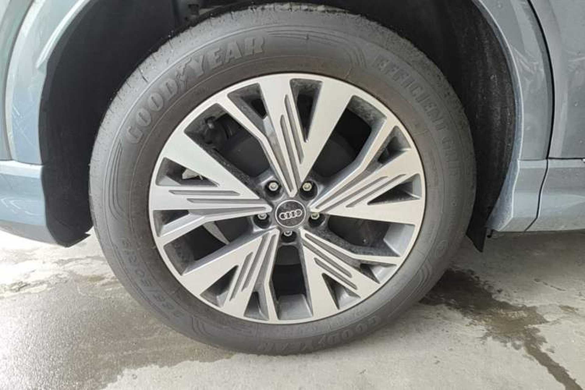 Used Audi Q4 e-tron 2024 40 e-tron Adventure Edition Right Rear Wheel Hub