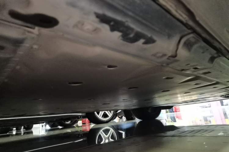 Used Audi Q4 e-tron 2024 50 e-tron quattro Creation Edition Midnight Right Side Sill