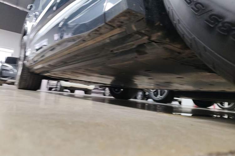 Used Audi Q4 e-tron 2024 40 e-tron Adventure Edition Right Side Sill