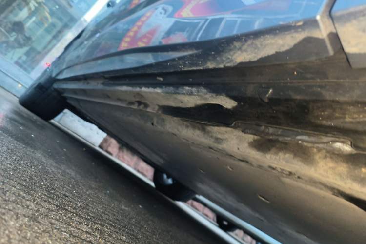 Used Audi Q4 e-tron 2024 40 e-tron Boundary Edition Right Side Sill
