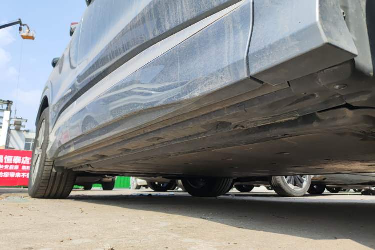 Used Audi Q4 e-tron 2024 40 e-tron Adventure Edition Right Side Sill