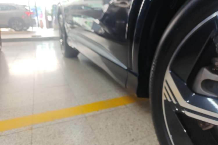 Used Audi Q4 e-tron 2024 40 e-tron Boundary Edition Right Side Sill