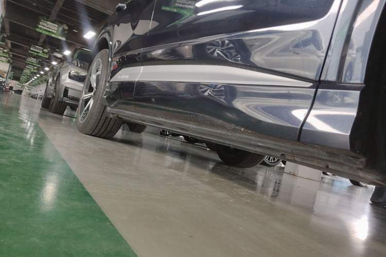 Used Audi Q4 e-tron 2024 40 e-tron Champion Edition Right Side Sill