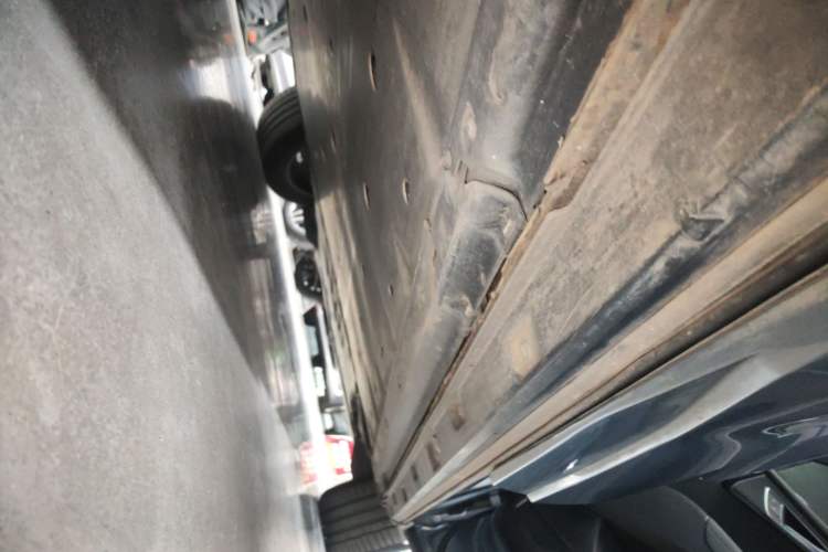Used Audi Q4 e-tron 2024 40 e-tron Adventure Edition Right Side Sill