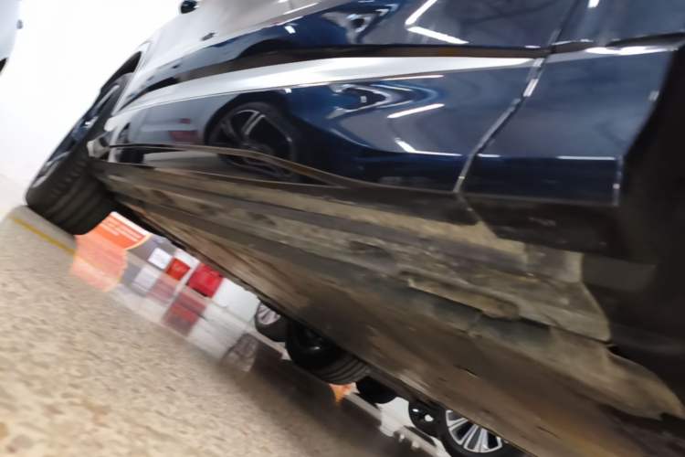 Used Audi Q4 e-tron 2024 40 e-tron Boundary Edition Right Side Sill