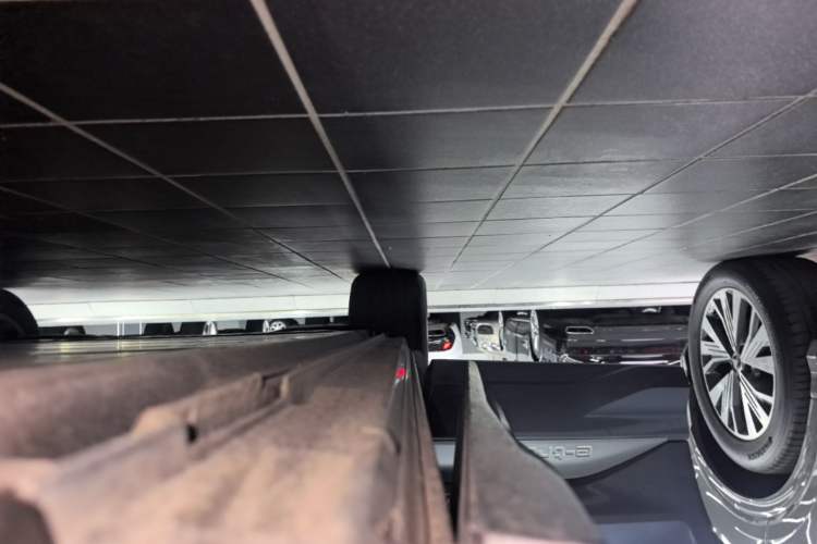 Used Audi Q4 e-tron 2024 40 e-tron Adventure Edition Right Side Sill