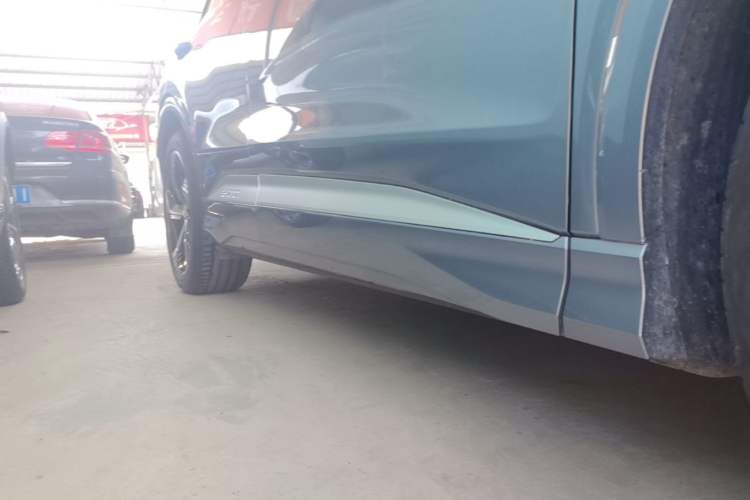 Used Audi Q4 e-tron 2024 40 e-tron Boundary Edition Right Side Sill