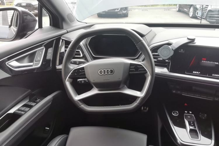 Used Audi Q4 e-tron 2024 40 e-tron Boundary Edition Steering Wheel