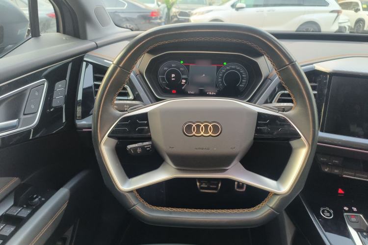 Used Audi Q4 e-tron 2024 40 e-tron Boundary Edition Steering Wheel