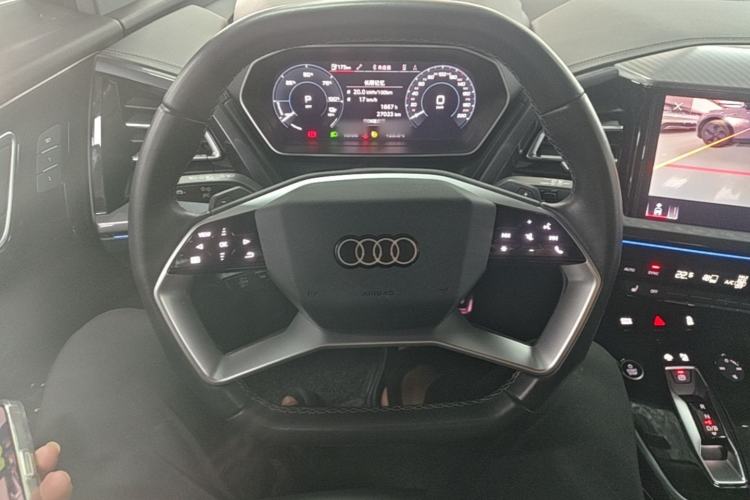 Used Audi Q4 e-tron 2024 40 e-tron Boundary Edition Steering Wheel