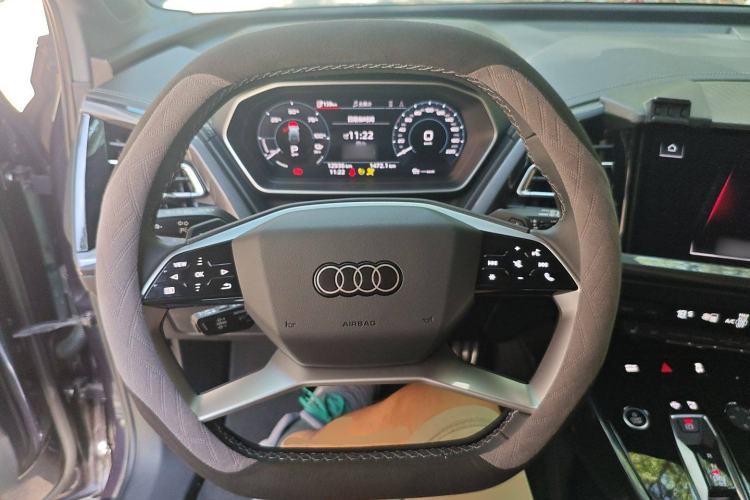 Used Audi Q4 e-tron 2024 40 e-tron Boundary Edition Steering Wheel