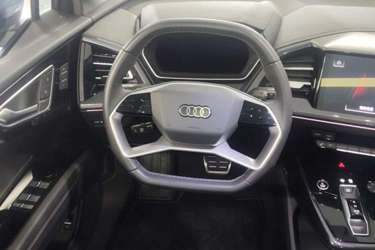 Used Audi Q4 e-tron 2024 40 e-tron Boundary Edition Steering Wheel