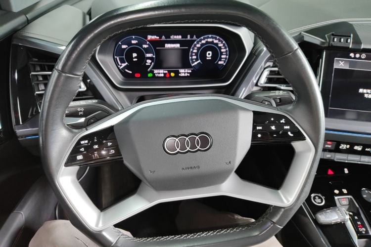 Used Audi Q4 e-tron 2024 40 e-tron Boundary Edition Steering Wheel