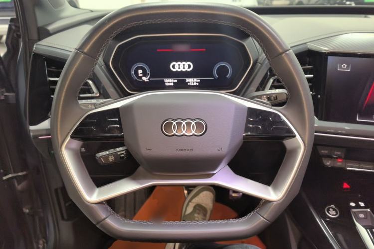 Used Audi Q4 e-tron 2024 40 e-tron Boundary Edition Steering Wheel