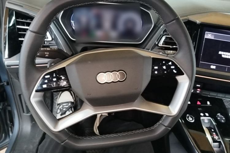 Used Audi Q4 e-tron 2024 40 e-tron Boundary Edition Steering Wheel