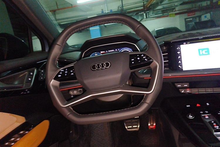 Used Audi Q4 e-tron 2024 40 e-tron Boundary Edition Steering Wheel