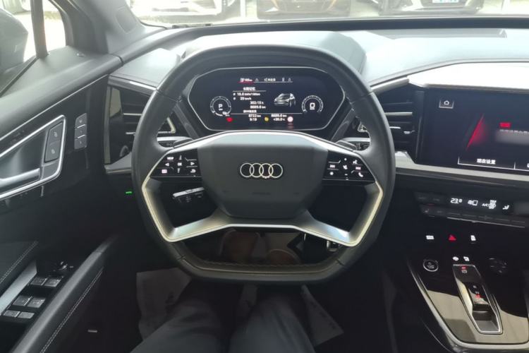 Used Audi Q4 e-tron 2024 40 e-tron Boundary Edition Steering Wheel