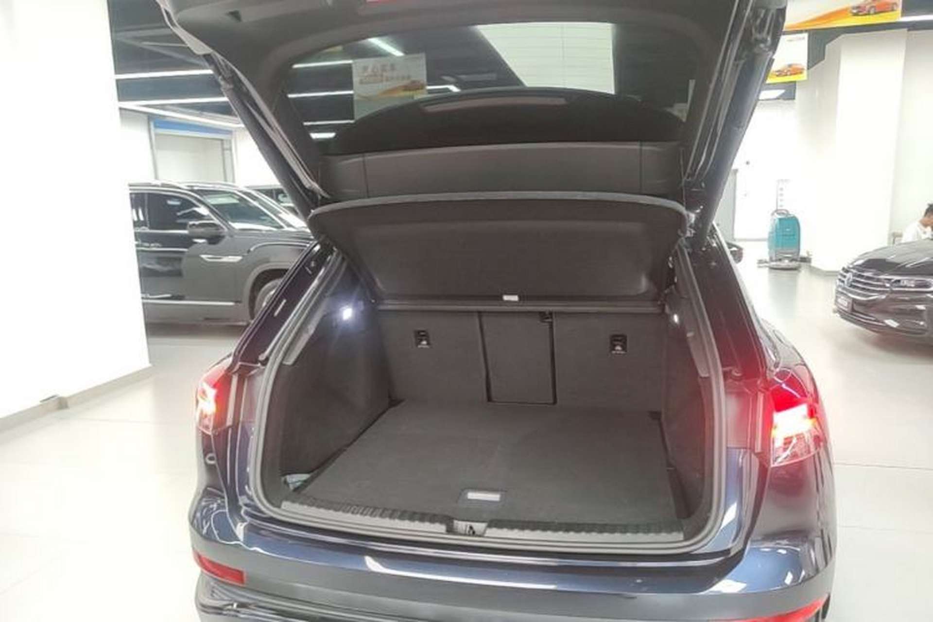 Used Audi Q4 e-tron 2024 50 e-tron quattro Creation Edition Midnight Trunk