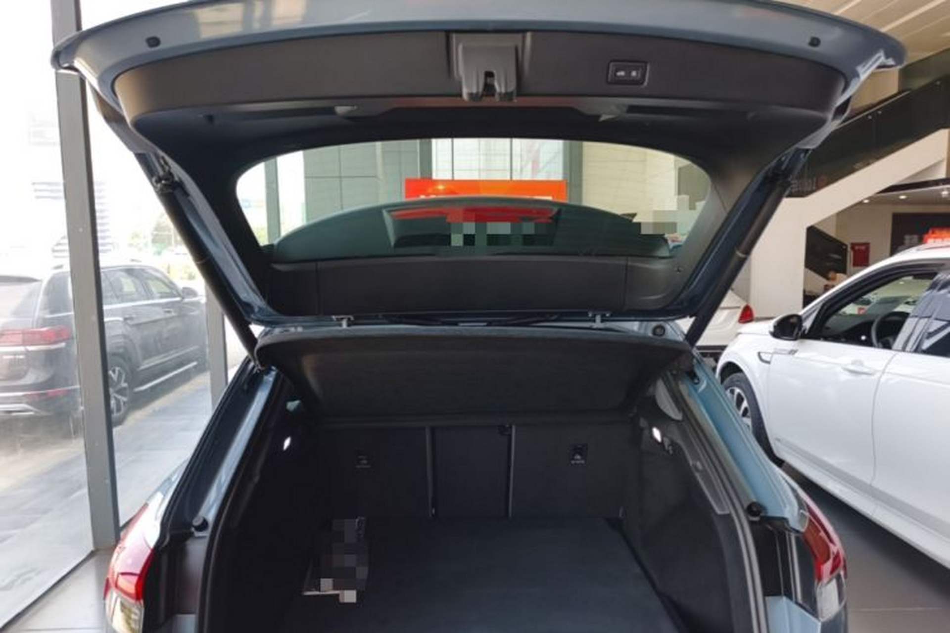 Used Audi Q4 e-tron 2024 40 e-tron Boundary Edition Trunk