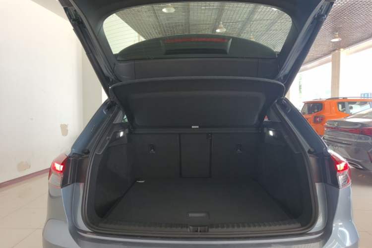 Used Audi Q4 e-tron 2024 40 e-tron Boundary Edition Trunk