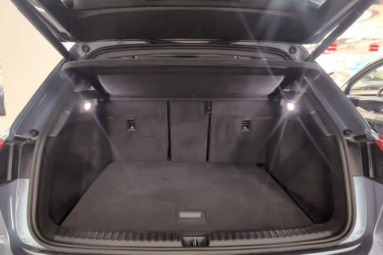 Used Audi Q4 e-tron 2024 40 e-tron Boundary Edition Trunk