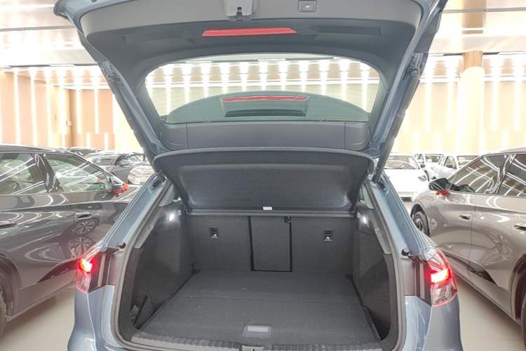 Used Audi Q4 e-tron 2024 40 e-tron Adventure Edition Trunk