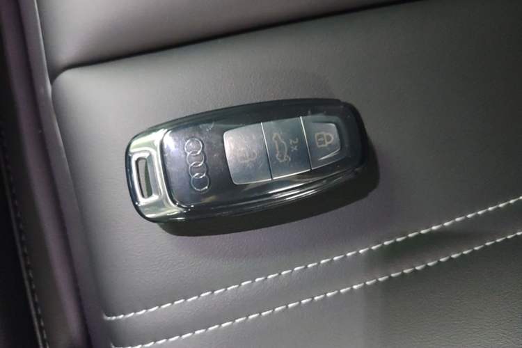Used Audi Q4 e-tron 2024 40 e-tron Adventure Edition Vehicle Key