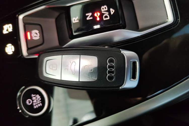 Used Audi Q4 e-tron 2024 40 e-tron Adventure Edition Vehicle Key
