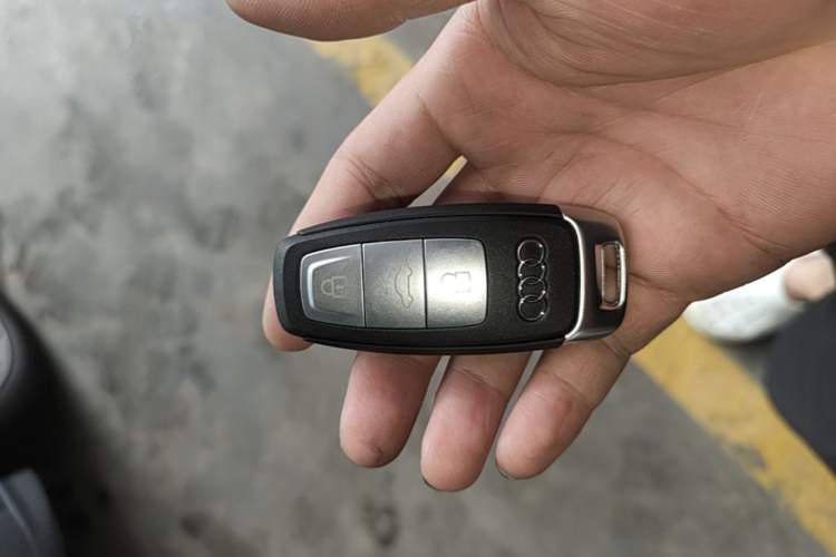 Used Audi Q4 e-tron 2024 40 e-tron Adventure Edition Vehicle Key