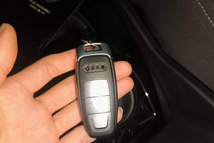 Used Audi Q4 e-tron 2024 40 e-tron Adventure Edition Vehicle Key
