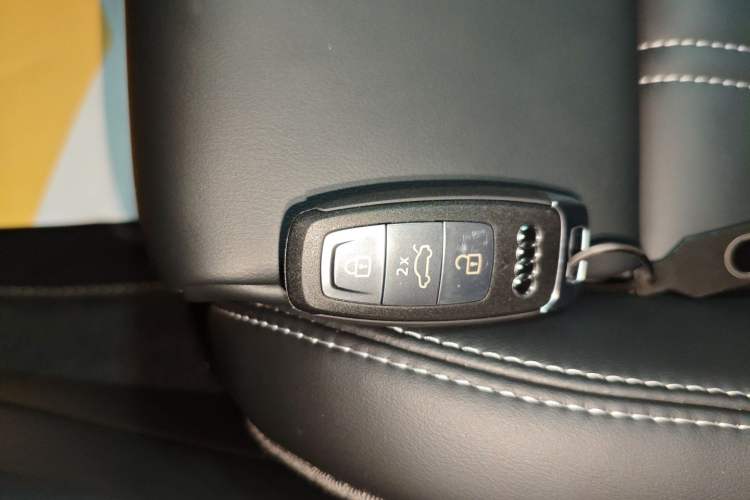 Used Audi Q4 e-tron 2024 40 e-tron Adventure Edition Vehicle Key