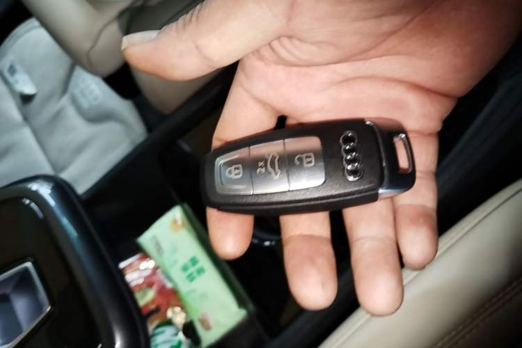 Used Audi Q4 e-tron 2024 40 e-tron Boundary Edition Vehicle Key