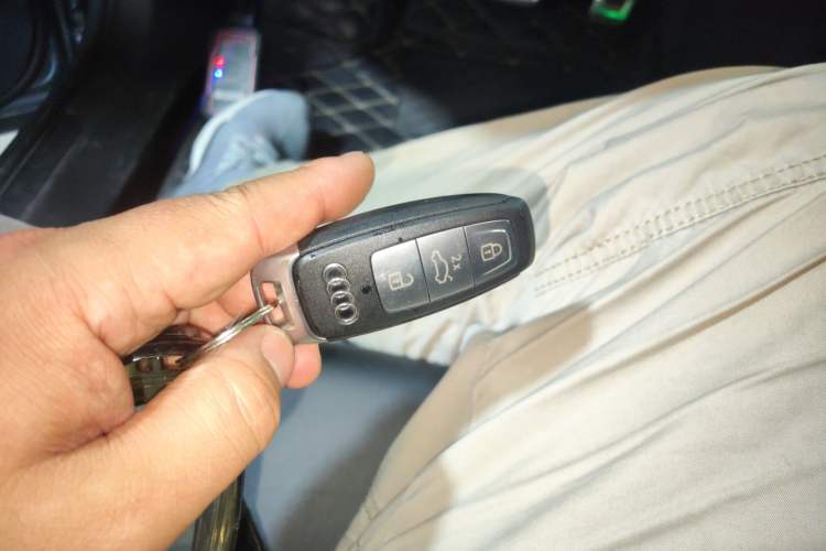 Used Audi Q4 e-tron 2024 40 e-tron Adventure Edition Vehicle Key