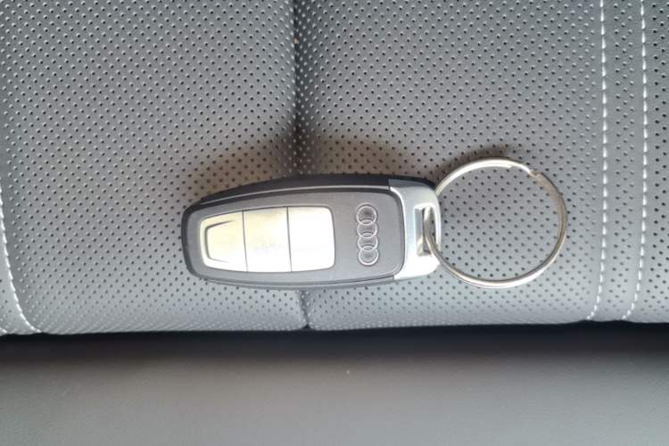 Used Audi Q4 e-tron 2024 40 e-tron Boundary Edition Vehicle Key