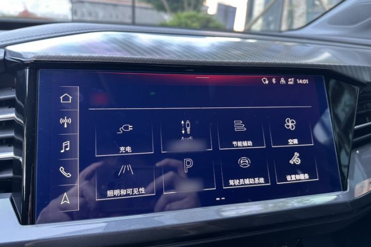 Used Audi Q4 e-tron 2024 40 e-tron Boundary Edition Audio And AC Panel