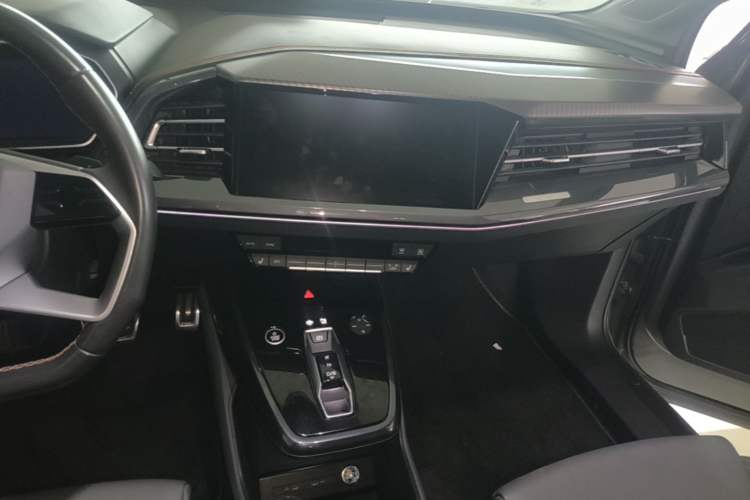 Used Audi Q4 e-tron 2024 40 e-tron Boundary Edition Audio And AC Panel