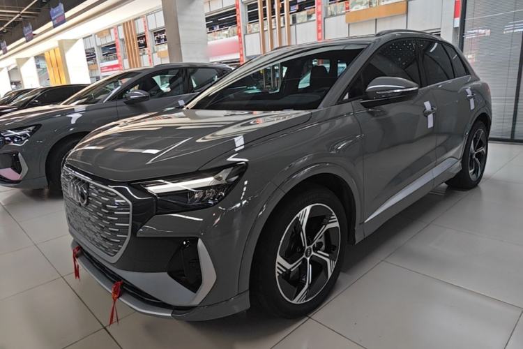 Audi Q4 e-tron 2024 40 e-tron Boundary Edition