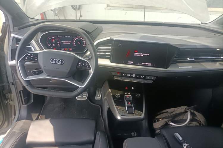 Used Audi Q4 e-tron 2024 40 e-tron Adventure Edition Center Console