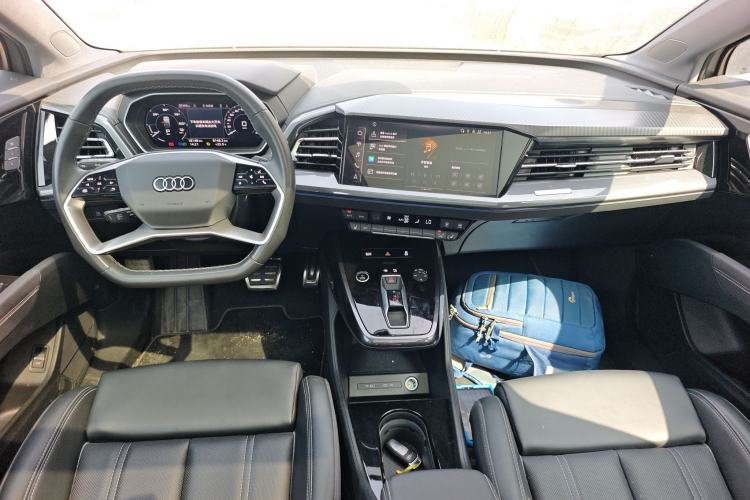Used Audi Q4 e-tron 2024 40 e-tron Boundary Edition Center Console