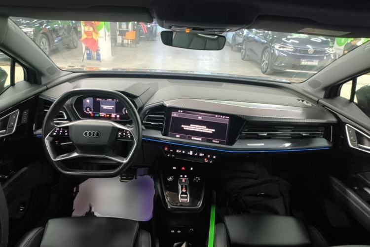 Used Audi Q4 e-tron 2024 40 e-tron Boundary Edition Center Console