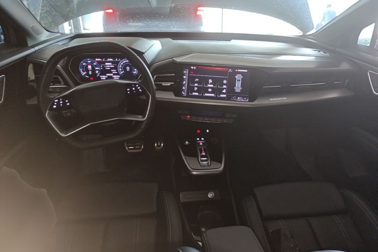 Used Audi Q4 e-tron 2024 40 e-tron Adventure Edition Center Console