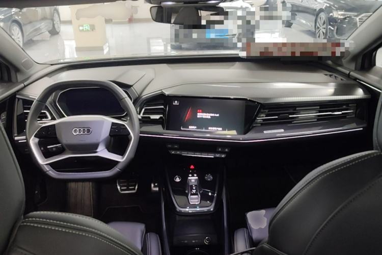 Used Audi Q4 e-tron 2024 40 e-tron Boundary Edition Center Console