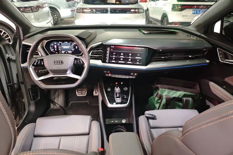 Used Audi Q4 e-tron 2024 40 e-tron Adventure Edition Center Console