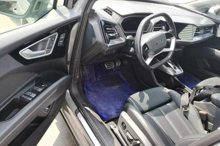 Used Audi Q4 e-tron 2024 40 e-tron Boundary Edition Driver Seat