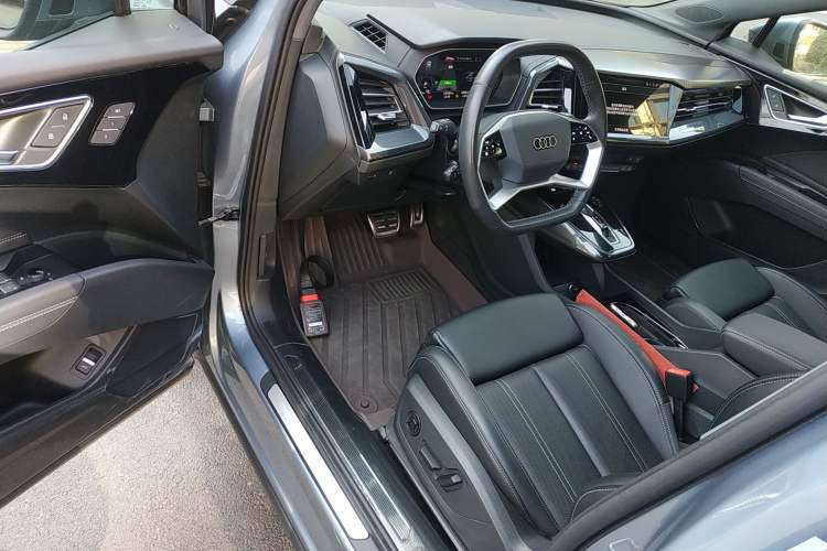 Used Audi Q4 e-tron 2024 40 e-tron Boundary Edition Driver Seat
