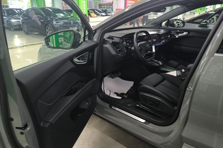 Used Audi Q4 e-tron 2024 40 e-tron Boundary Edition Driver Seat